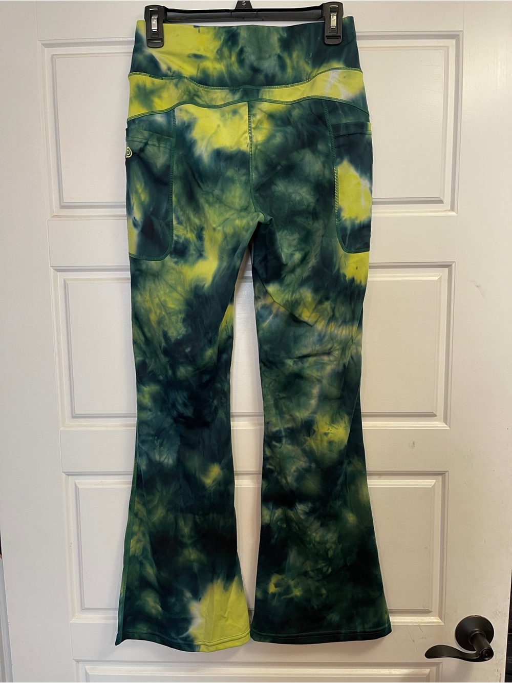 POP Fit Tie-Dye Flared Leggings - Picture 2 of 6